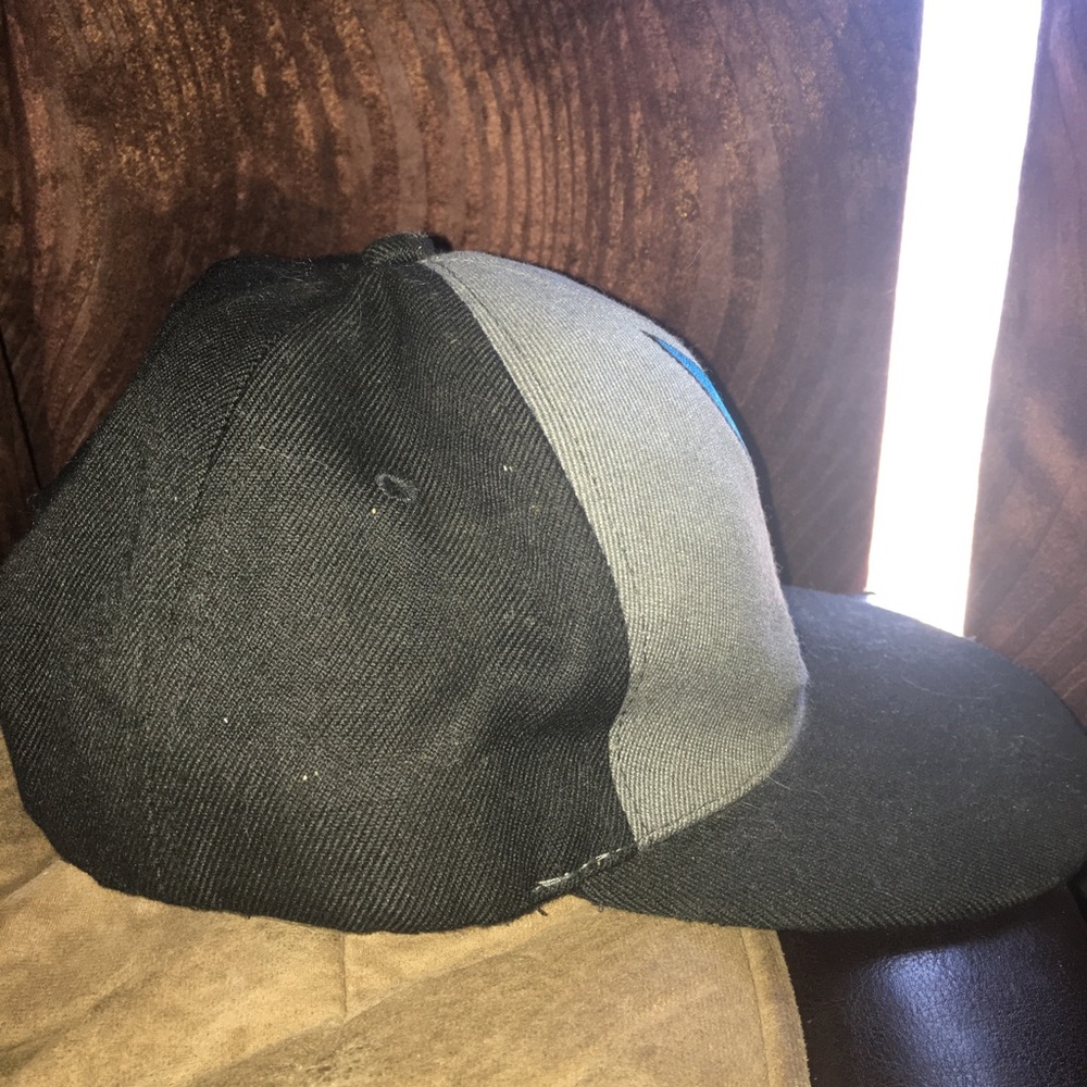 Hat - Picture 2 of 3